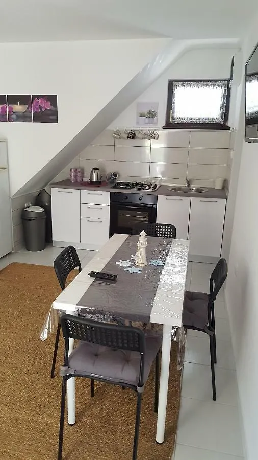 Apartment Apartmani Ana - Meka Draga Obrovac