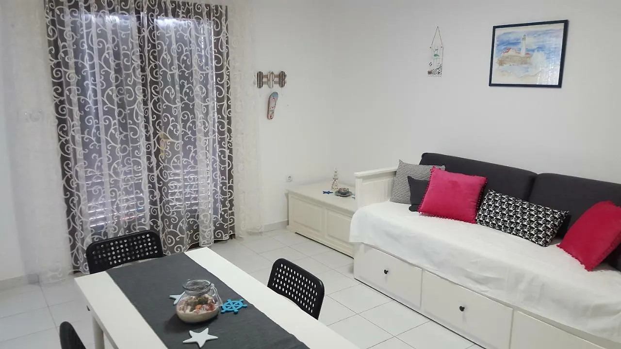 Apartmani Ana - Meka Draga Obrovac 0*,